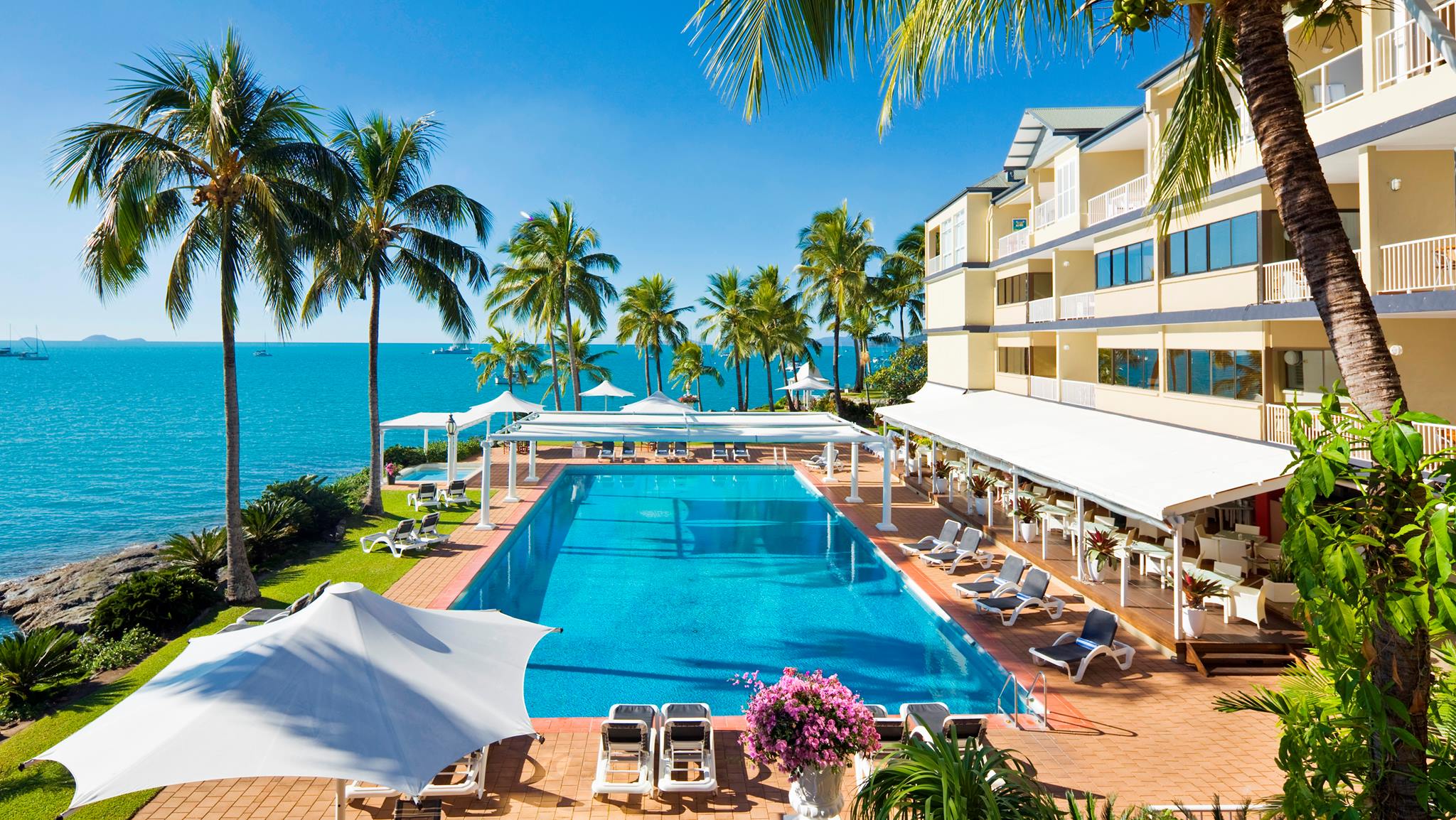 Whitsundays – Airlie Beach- Coral Sea Resort
