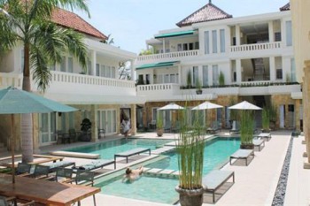 Bali Court Hotel Villas