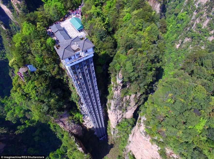 336E46FD00000578-3553607-image-m-15_1461325855205