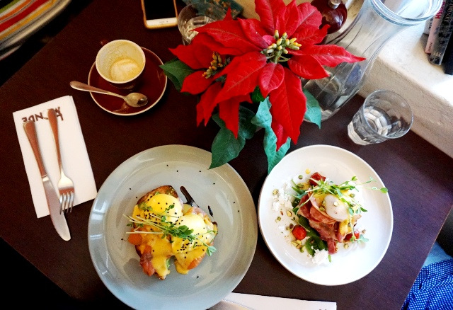 Le Monde Cafe - image by Seafarrwide